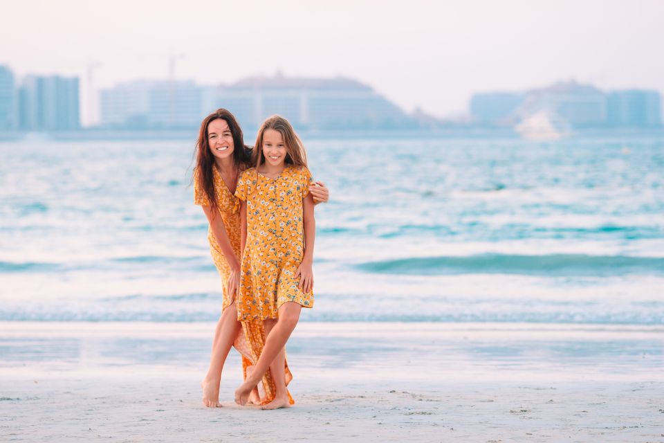 Couple or family photoshoot at Jumeira Beach