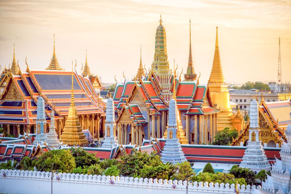 Bangkok: City Highlights Temple and Market Walking Tour