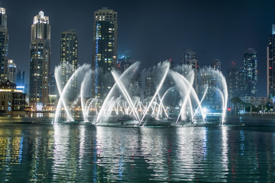 Burj Khalifa Fountain Show und Burj Lake Ride